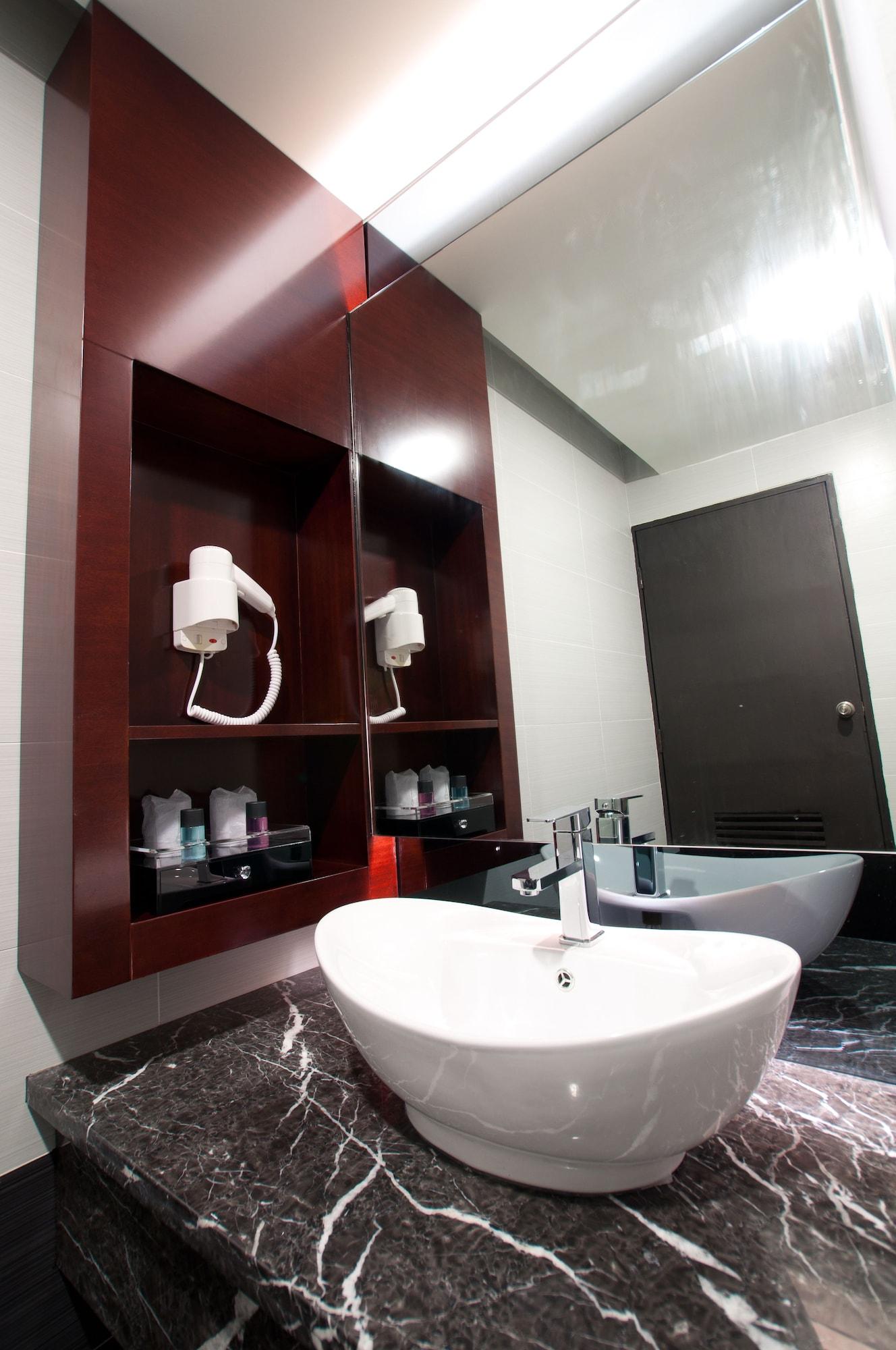 ג'והור בהרו Pariss Hotel מראה חיצוני תמונה