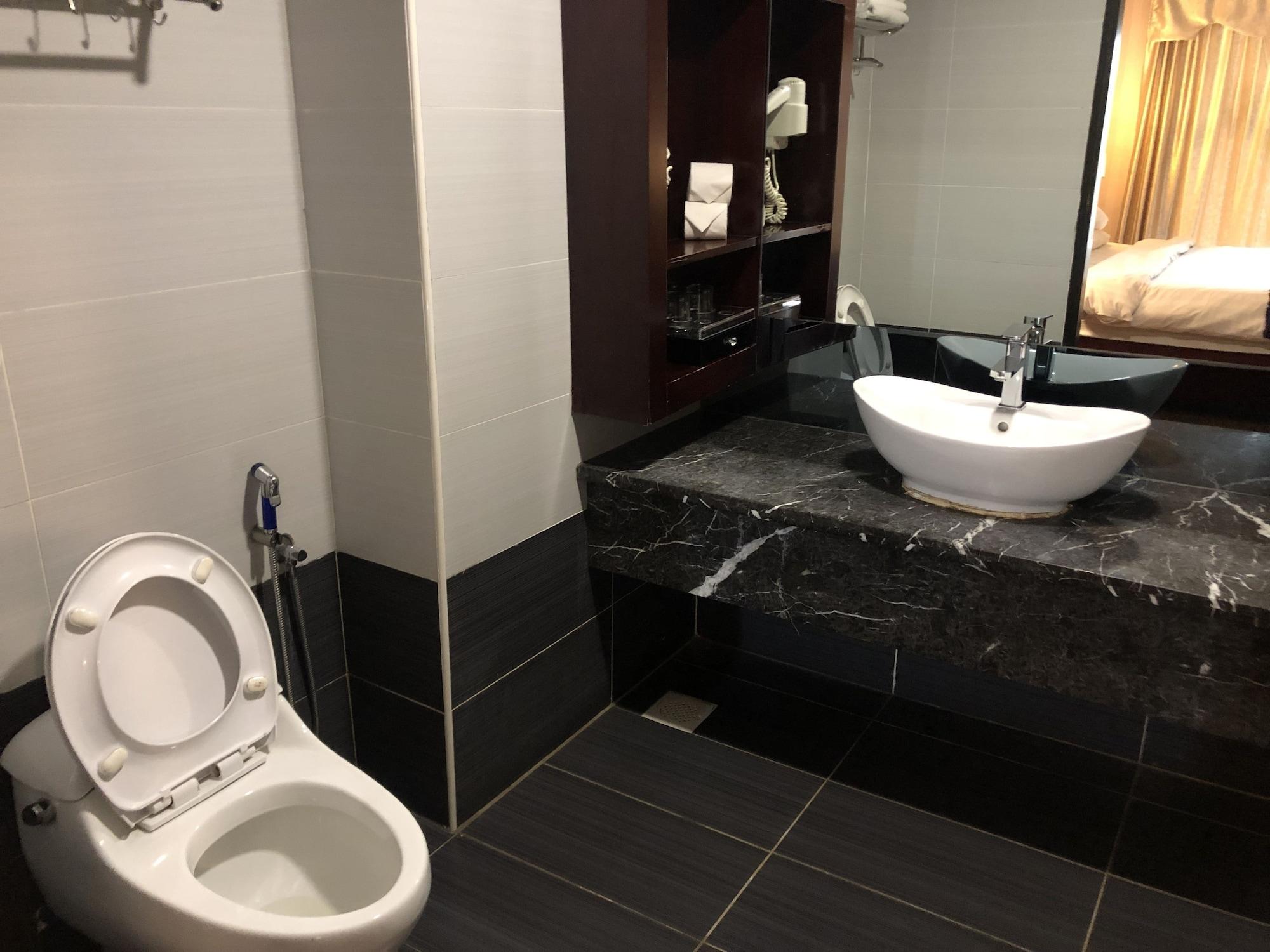 ג'והור בהרו Pariss Hotel מראה חיצוני תמונה