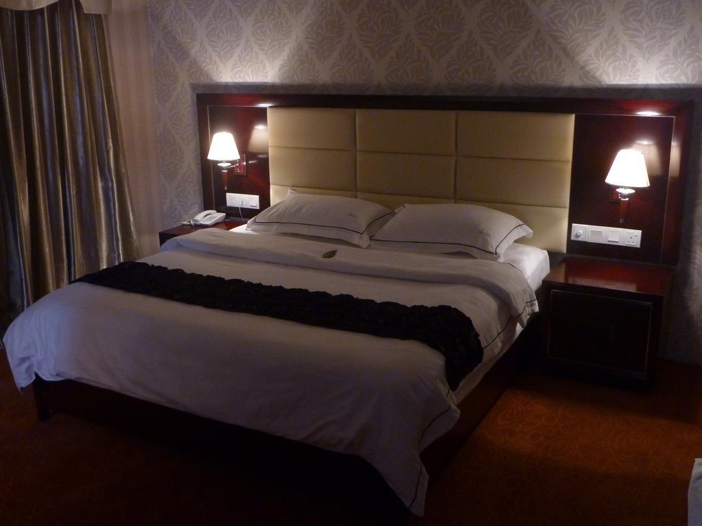 ג'והור בהרו Pariss Hotel מראה חיצוני תמונה