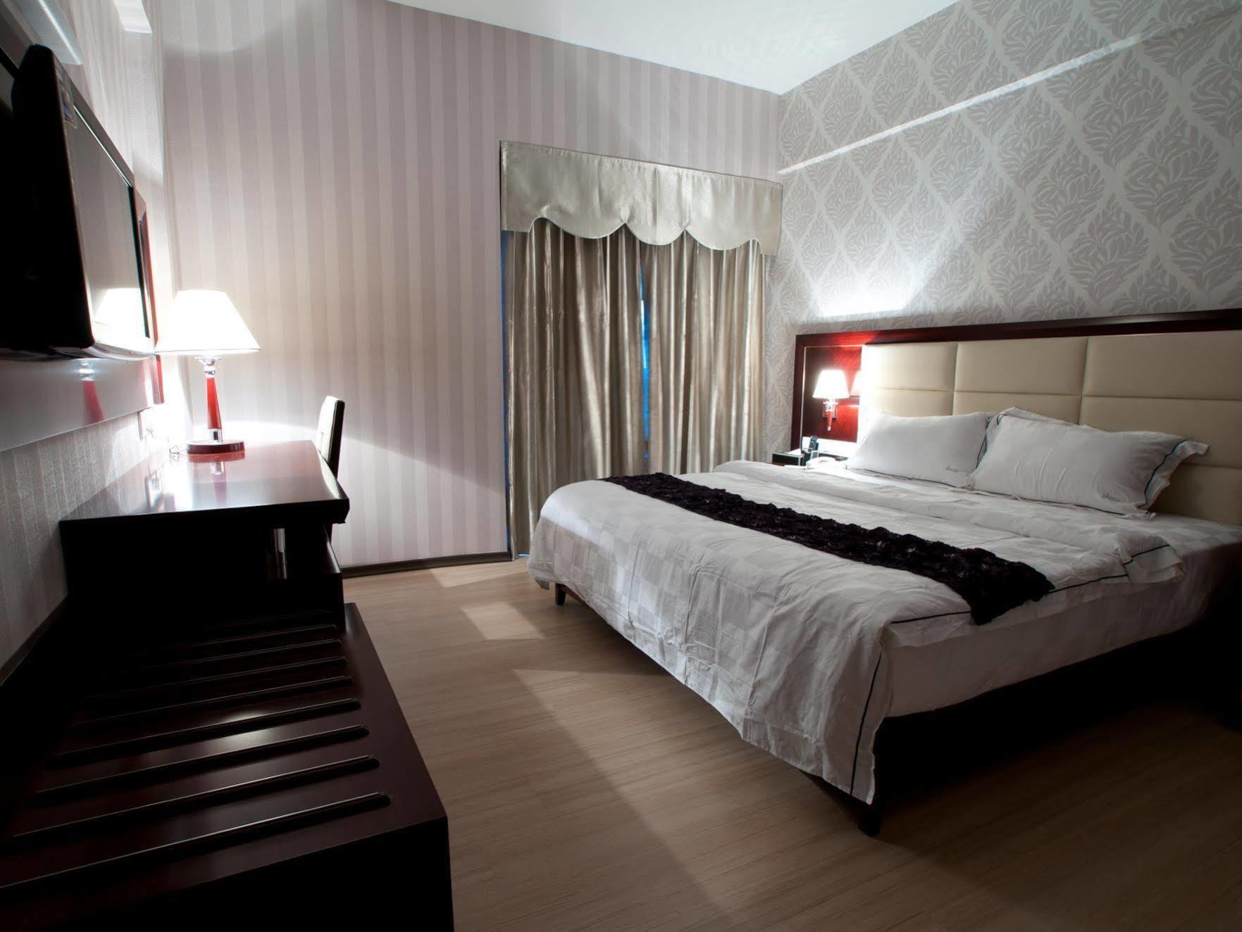 ג'והור בהרו Pariss Hotel מראה חיצוני תמונה